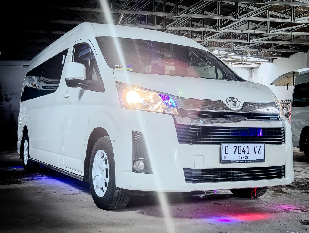 Sewa Hiace Premio Bandung