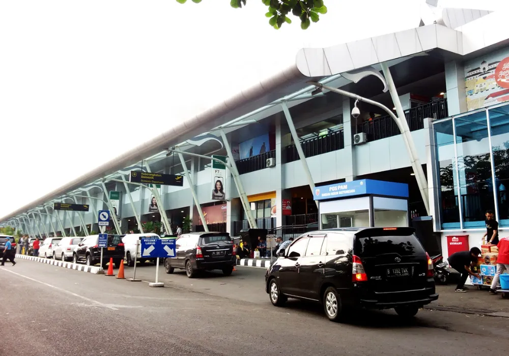 Pilihan armada rental mobil yang siap digunakan dari Bandara Bandung.