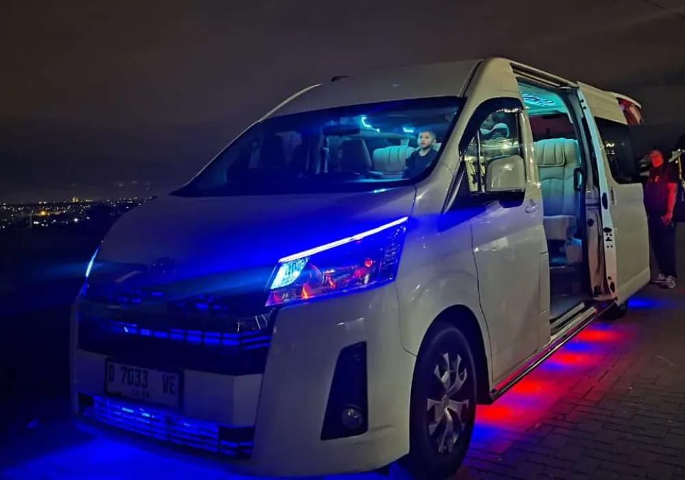 Rental Mobil dengan Sopir Terdekat